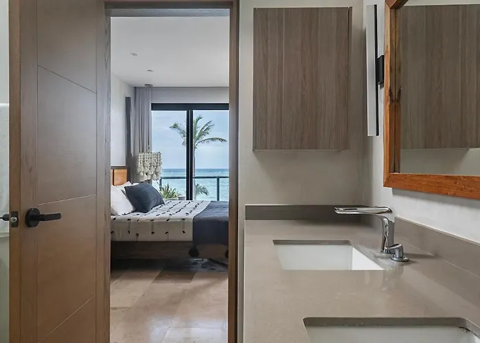 Beachfront 2br At Tankah Bay *